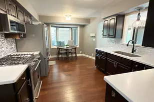 W240N4035 Swan Rd, Pewaukee, WI 53072 - Photo 10