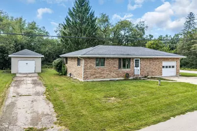 N2443  Giles Dr, Bloomfield, WI 53105 - Photo 4