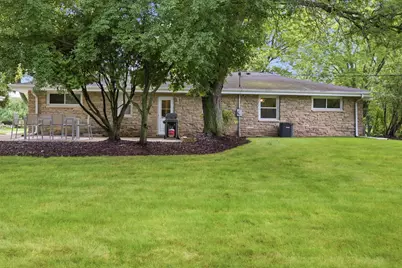 W154N8216  Valley View Dr, Menomonee Falls, WI 53051 - Photo 24