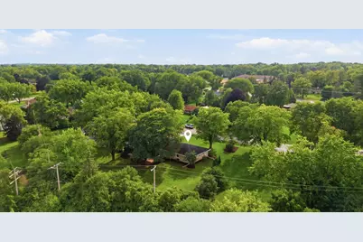 W154N8216  Valley View Dr, Menomonee Falls, WI 53051 - Photo 32