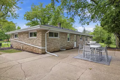 W154N8216  Valley View Dr, Menomonee Falls, WI 53051 - Photo 22
