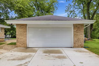 W154N8216  Valley View Dr, Menomonee Falls, WI 53051 - Photo 28