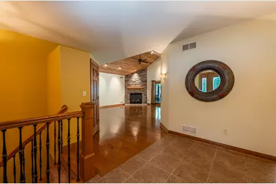 260  Glacial Dr, Slinger, WI 53086 - Photo 14