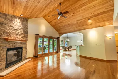 260  Glacial Dr, Slinger, WI 53086 - Photo 16