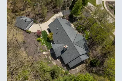 260  Glacial Dr, Slinger, WI 53086 - Photo 12