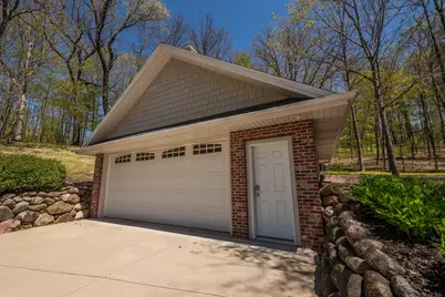 260  Glacial Dr, Slinger, WI 53086 - Photo 36