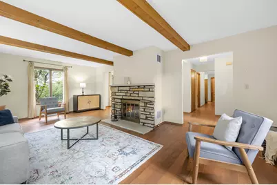 2515 W Wending Dr, Glendale, WI 53209 - Photo 4