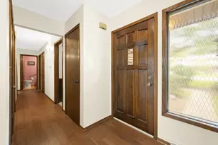 2515 W Wending Dr, Glendale, WI 53209 - Photo 10