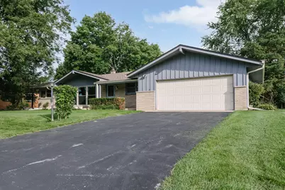 2400 W Rochelle Ave, Glendale, WI 53209 - Photo 2