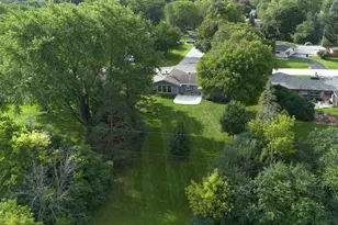 2400 W Rochelle Ave, Glendale, WI 53209 - Photo 44