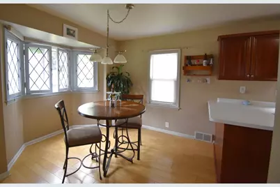 3015 N 85th St, Milwaukee, WI 53222 - Photo 8