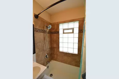 3015 N 85th St, Milwaukee, WI 53222 - Photo 18
