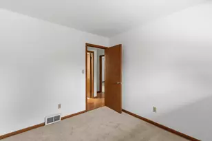 4973 S 19th St, Milwaukee, WI 53221 - Photo 18