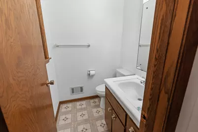 4973 S 19th St, Milwaukee, WI 53221 - Photo 12