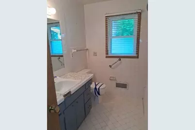 6005  Greenleaf Blvd, Racine, WI 53406 - Photo 24