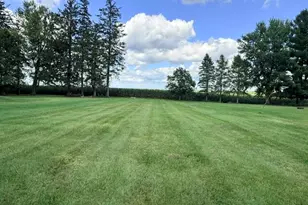 415 Main St, Eitzen, MN 55931 - Photo 12