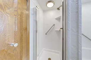 2035 E Howard Ave, Saint Francis, WI 53235 - Photo 16