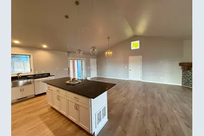 417 E 1st St, Waldo, WI 53093 - Photo 8