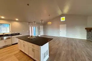 417 E 1st St, Waldo, WI 53093 - Photo 8