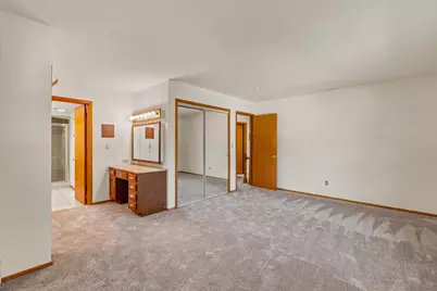 983  Chesterton Ct, Oconomowoc, WI 53066 - Photo 10