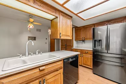 983  Chesterton Ct, Oconomowoc, WI 53066 - Photo 18