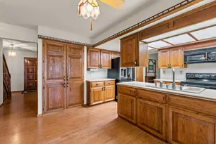983 Chesterton Ct, Oconomowoc, WI 53066 - Photo 6