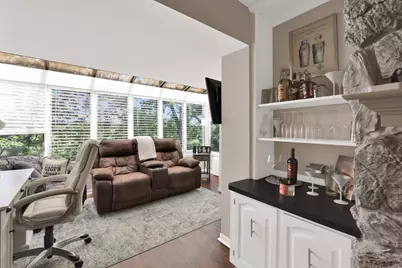 N85W15700  Ridge Rd #304, Menomonee Falls, WI 53051 - Photo 14