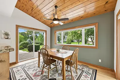 945  Gray Fox Dr, Brookfield, WI 53045 - Photo 18