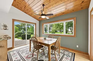 945 Gray Fox Dr, Brookfield, WI 53045 - Photo 18