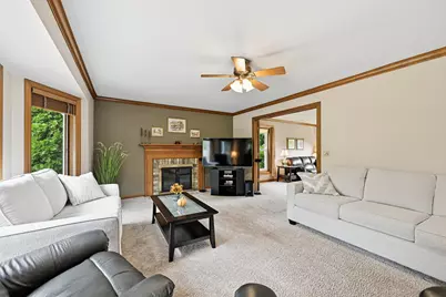 945  Gray Fox Dr, Brookfield, WI 53045 - Photo 12