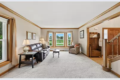 945  Gray Fox Dr, Brookfield, WI 53045 - Photo 6