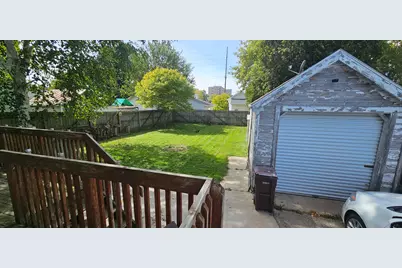 616 S 18th St, Manitowoc, WI 54220 - Photo 2