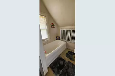 616 S 18th St, Manitowoc, WI 54220 - Photo 6