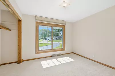 6226 W Ester Pl, Brown Deer, WI 53223 - Photo 24