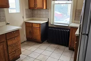 1117 S 8th St, Manitowoc, WI 54220 - Photo 12