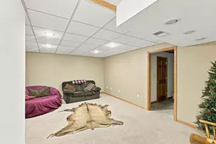 609 Park Dr, Racine, WI 53185 - Photo 20