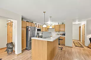 609 Park Dr, Racine, WI 53185 - Photo 8