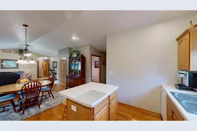 203  Willow St, Viroqua, WI 54665 - Photo 8