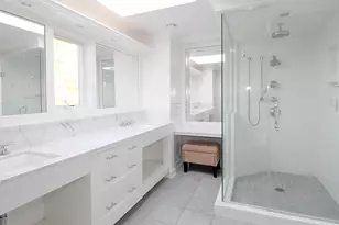 10205 N Kenilworth Cir, Mequon, WI 53092 - Photo 16