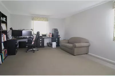 10205 N Kenilworth Cir, Mequon, WI 53092 - Photo 14