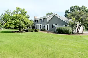 10205 N Kenilworth Cir, Mequon, WI 53092 - Photo 30
