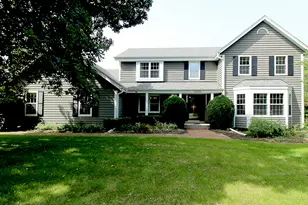 10205 N Kenilworth Cir, Mequon, WI 53092 - Photo 1