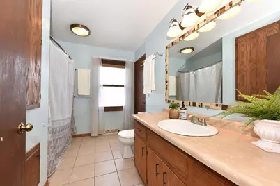 8969 W Hustis St, Milwaukee, WI 53224 - Photo 16