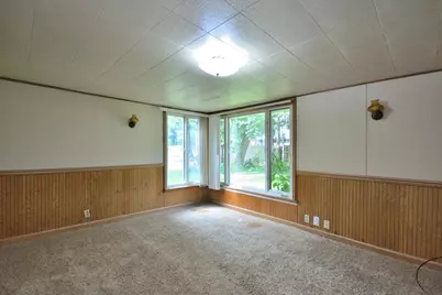 2415 N 3rd Ln, Summit, WI 53066 - Photo 10