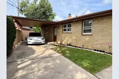1014  Fairway Dr, Racine, WI 53405 - Photo 6