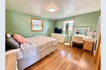 1014  Fairway Dr, Racine, WI 53405 - Photo 10