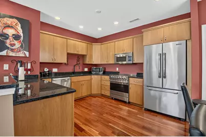 1052  Stratford Ct #201, Racine, WI 53406 - Photo 8