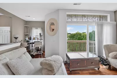 1052  Stratford Ct #201, Racine, WI 53406 - Photo 6