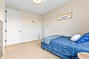 4268 S Woodcrest Ridge Dr, West Bend, WI 53095 - Photo 30