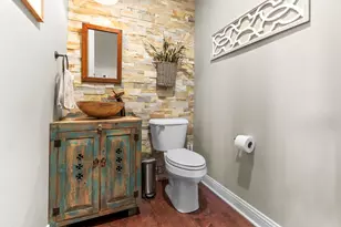 4268 S Woodcrest Ridge Dr, West Bend, WI 53095 - Photo 20